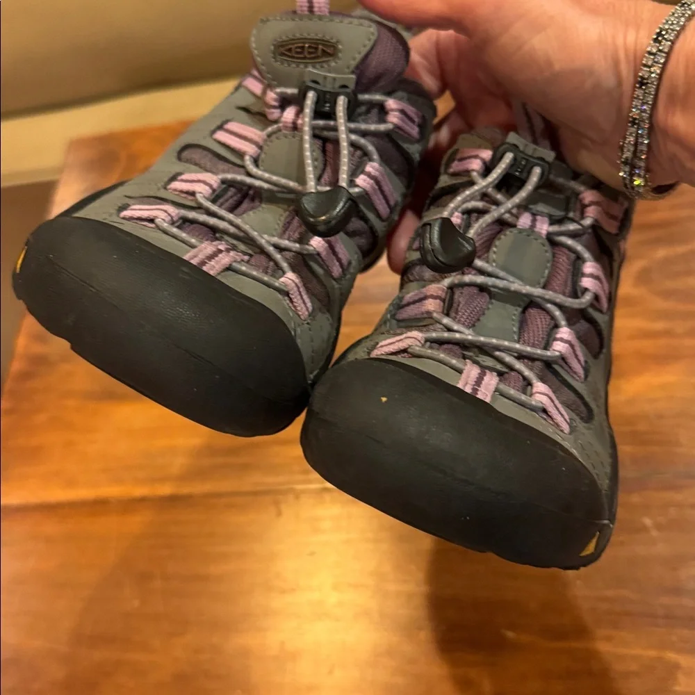 KEEN Waterproof Sandal Kids 3 Adjustable Straps Hiking Walking Comfort Sturdy
